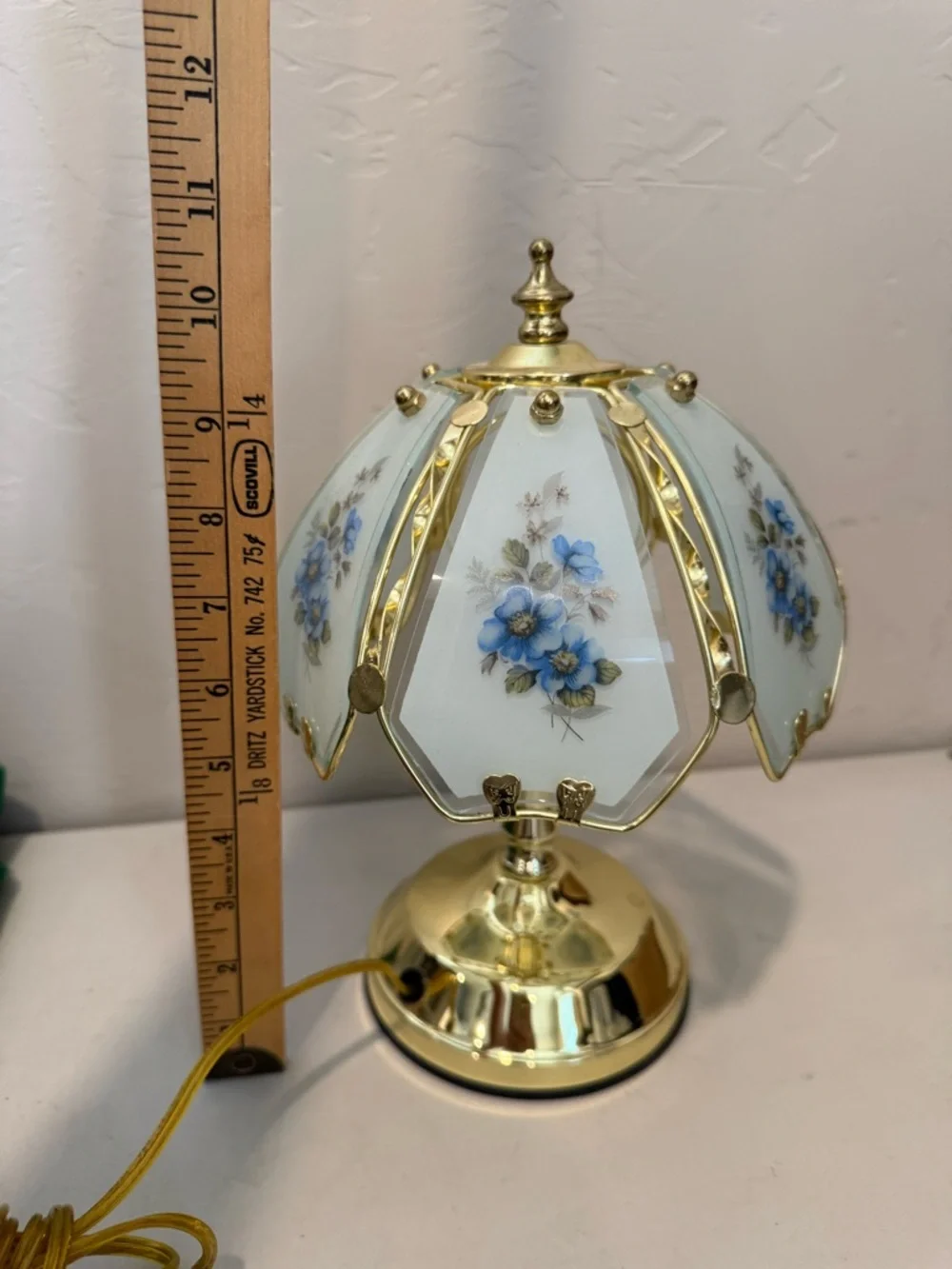 Vintage Hollywood Regency Table‎ Lamp Segmented Curved Glass Shade 3- Way Touch